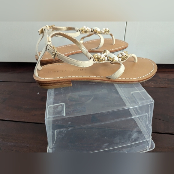 Ivanka Trump Sandals - Picture 4 of 13